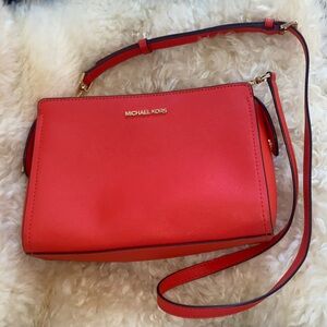 Michael Kors Leslie Vibrant Mandarin natural leather Crossbody Bag